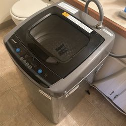 Automatic Cycle Small Apartment RV Washer .9 CuFt Comfee