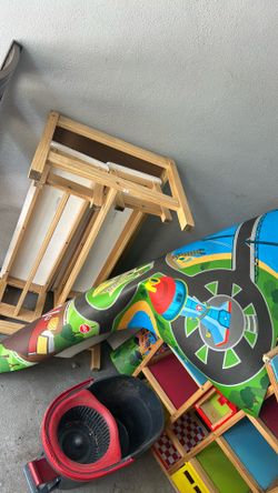 Kids table & paw patrol mat