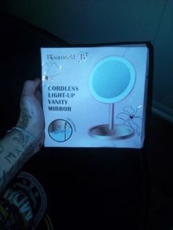 Wireless Touchscreen Vanity Makeup Mirror 