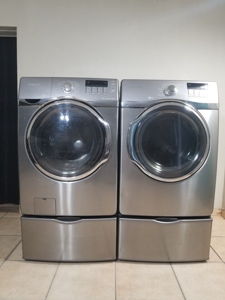 STAINLESS STEEL SAMSUNG WASHER AND GAS DRYER FREE DELIVERY AND INSTALLATION ALSO A 90 DAYS WARRANTY