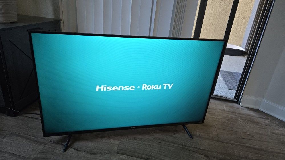 45 Inch Hisense Roku TV