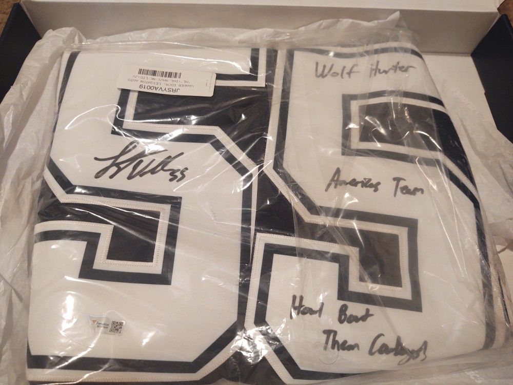 Leighton Vander Esch Signed Jersey