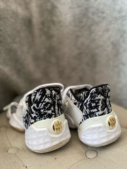 Harden indoor basketball shoes