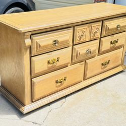 Cómoda De 8 Cajones Madera Real Como Nueva En Modesto