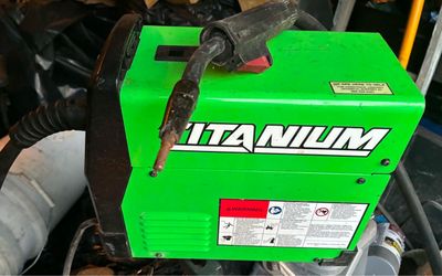 Titanium MIG Welder with Gun