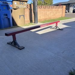 Grind rail for skateboarding