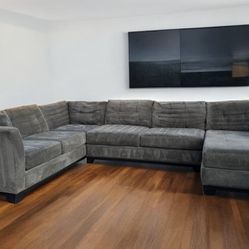 Modern Gray Sectional Sofa - Perfect for Comfortable Living!