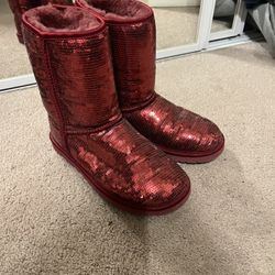 Size 7 Red Ugg’s 