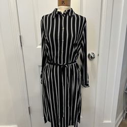Anne Klein Black & White Dress, Retail $99, New