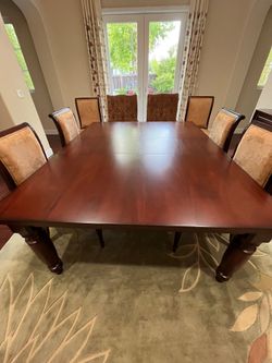 Dinning Room Table