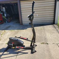 Elliptical  trainer