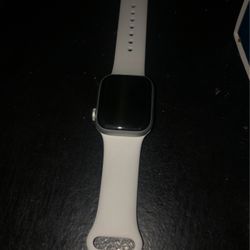 Apple Watch Series 8