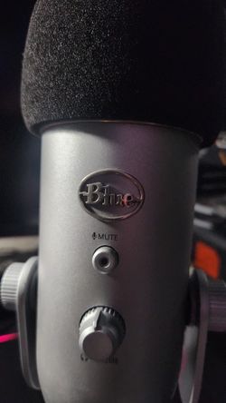 BLUE YETI MIC