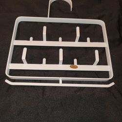 Accessory Hanger