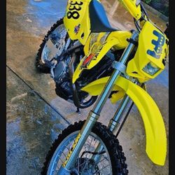 Suzuki Z400, Yellow 
