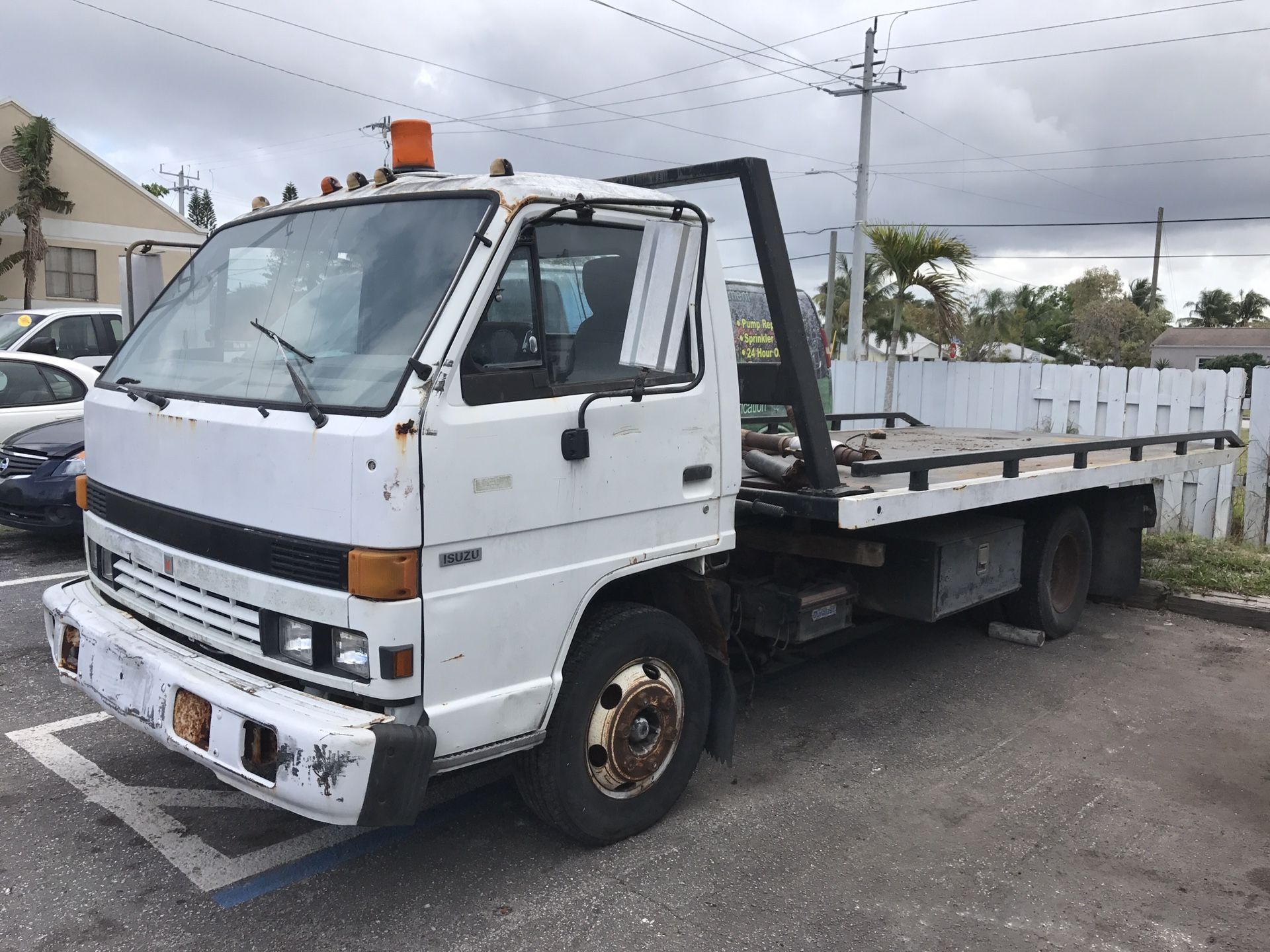 Isuzu NPR cab only !!! no damage complete