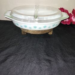 Vintage PYREX Turquoise Snowflake Divided Casserole Dish with Lid, 1 1/2 Qt, Pyrex Snowflake Oval Divided Dish, Turquoise on White PYREX
