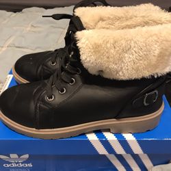 Black Boots Size 8 In Excellent Condition