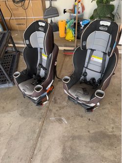 2 Graco extend to fit car seats
