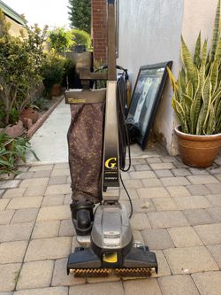 Kirby G-Six Vaccum 
