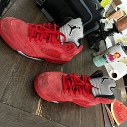 Red Jordan 5