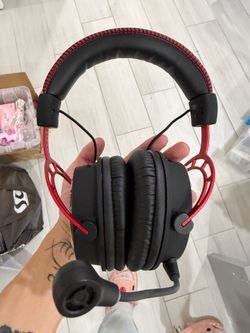 Extremely unknown HYPERX ALPHA wireless gaming headset