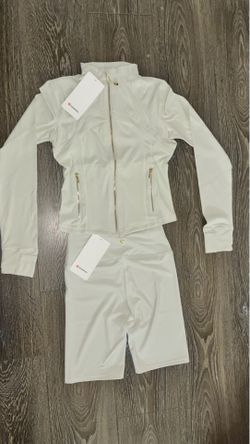 BRAND NEW Lululemon Cropped buttercream white pink golden zipper define nulu jacket and shorts set size 6