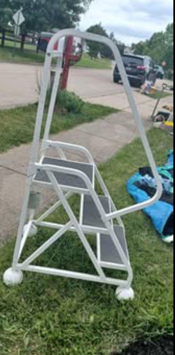 Cotterman 28" Rolling Work Platform Ladder
