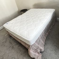 Queen bed set, mattress, box and frame