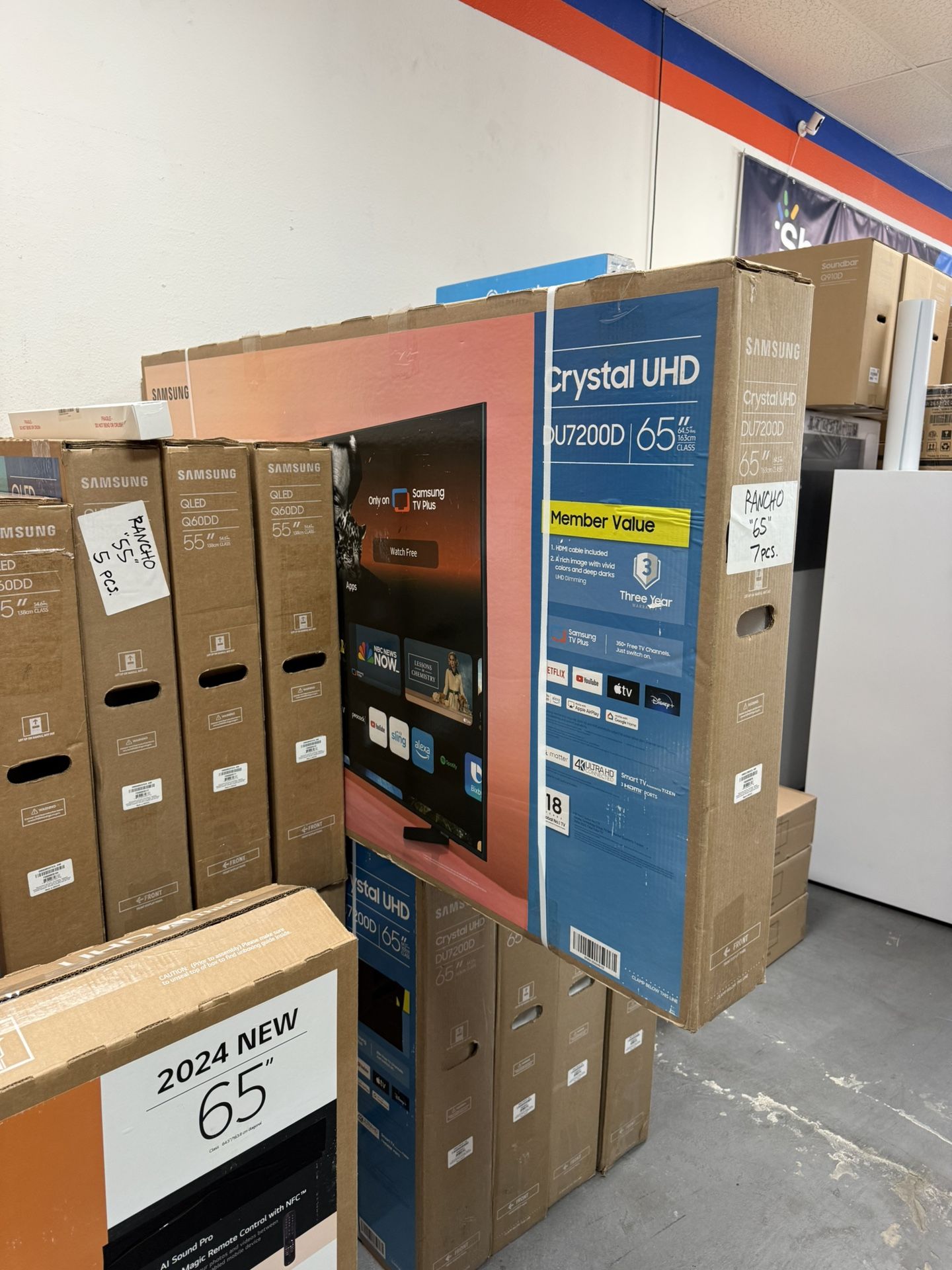 SAMSUNG 65” CRYSTAL DU7200 4K SMART TV