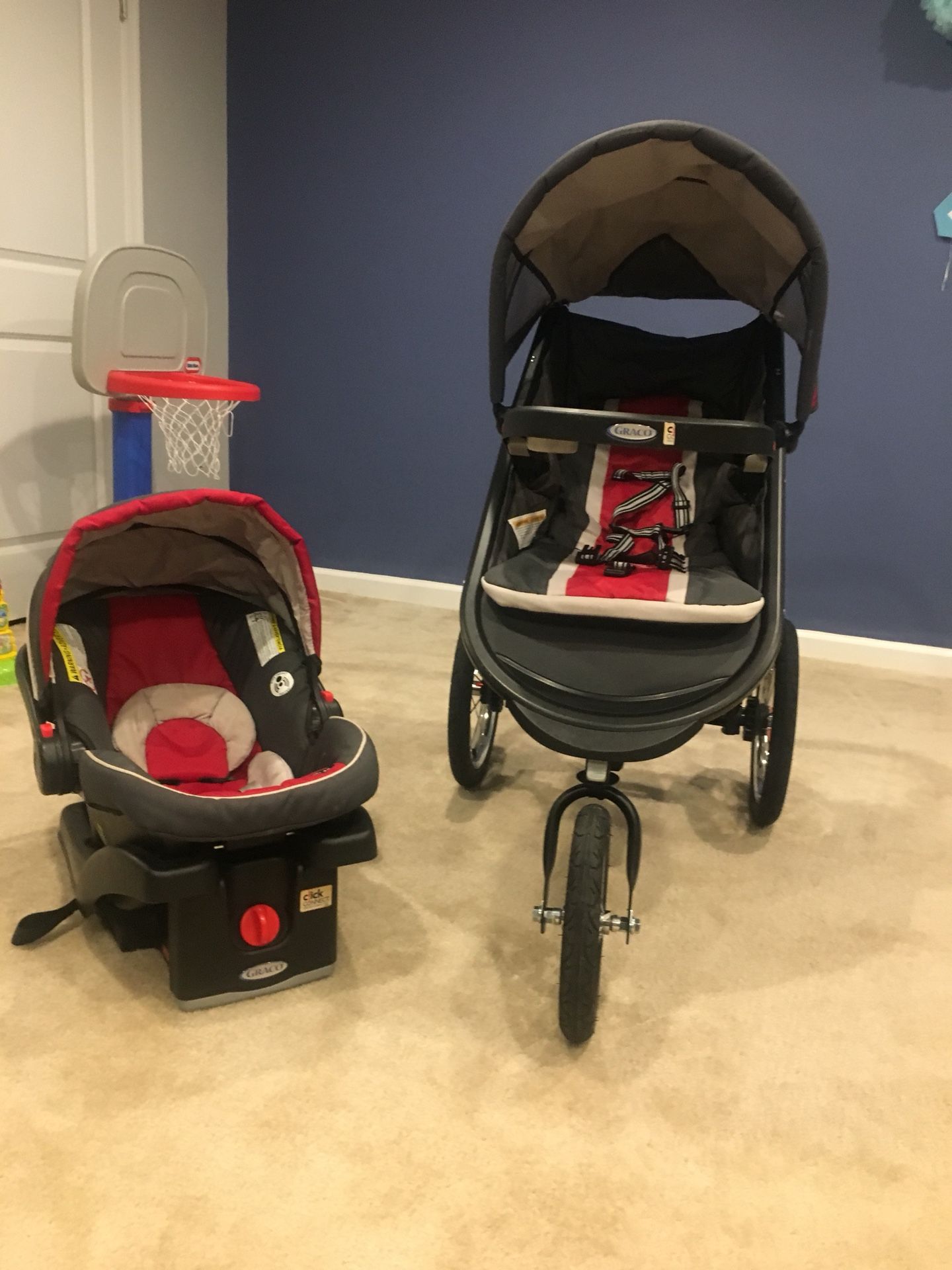 Graco Baby jogger car seat and stroller set with base