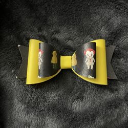 IT Hair Bow
