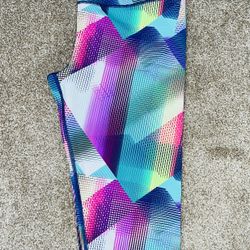 NICE  WOMÈN VICTORIA'S SECRETE VSX SPORT SIZE (Large) ONLY $15