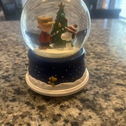 Peanuts 50th Anniversary Snowglobe