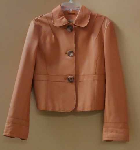 Wilson's Leather Crop Jacket
Size L
