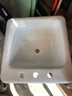 Porcelain Enamel sink