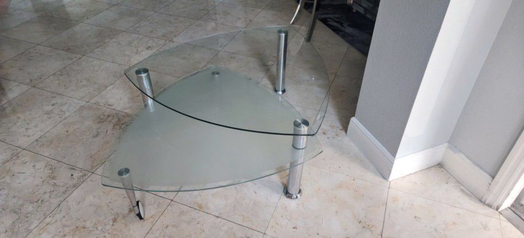Living Room Tables 