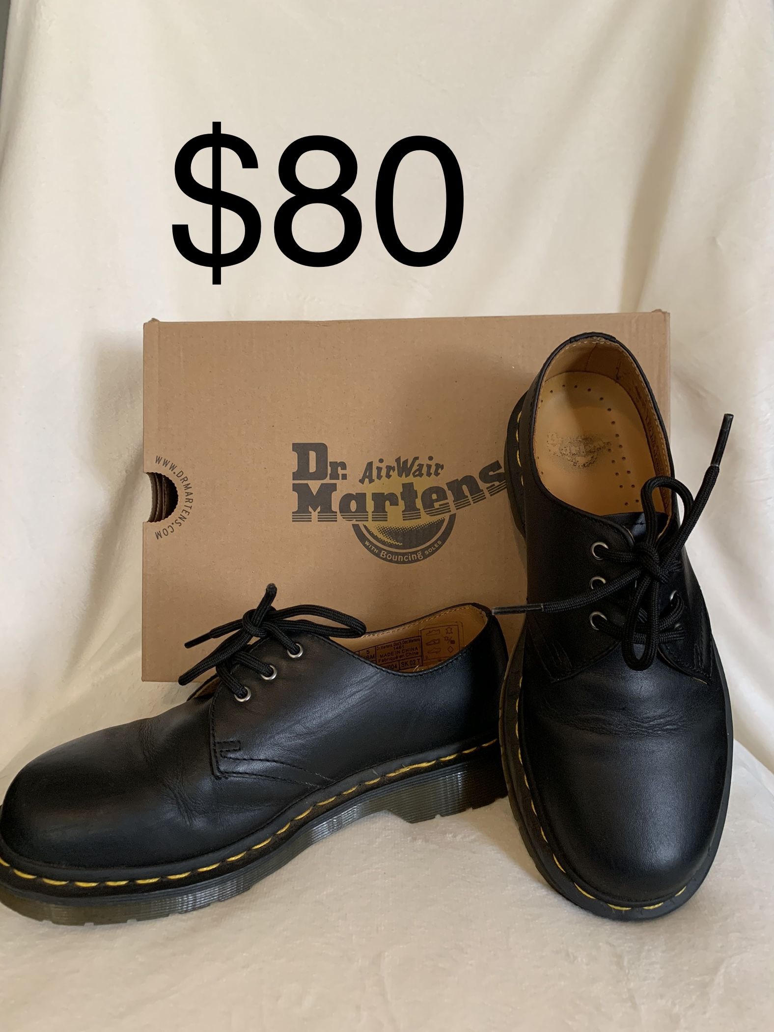 Dr. Martens Oxford Shoe