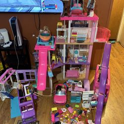 Barbie Dream House 
