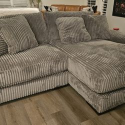 New Lindyn 2 Piece Chaise Sofa 