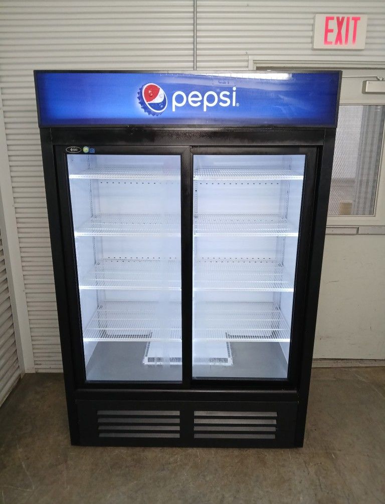 QBD Commercial Sliding Glass Door Display Cooler / Merchandiser Fridge Refrigerator