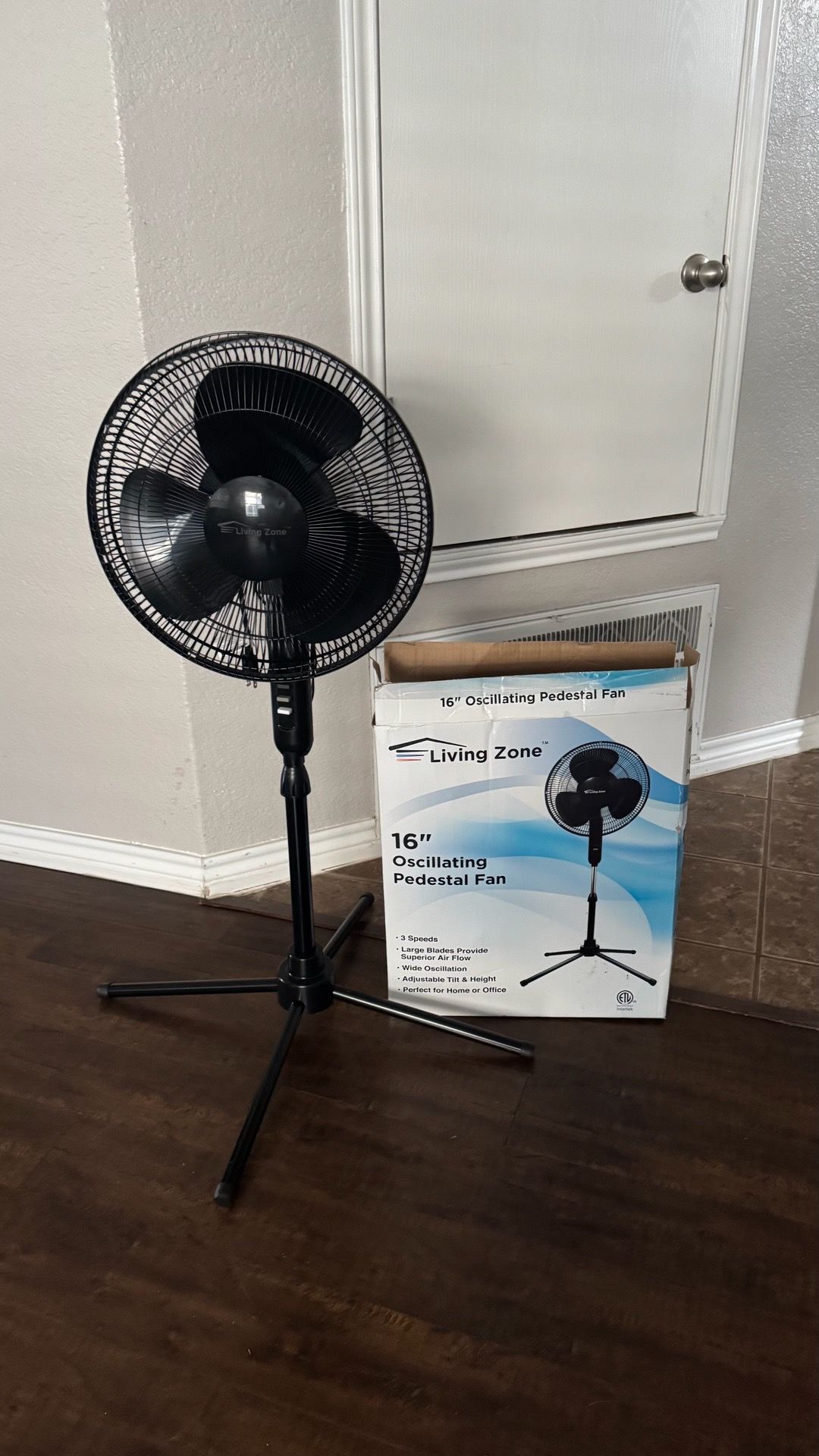 Pedestal Fan 16”