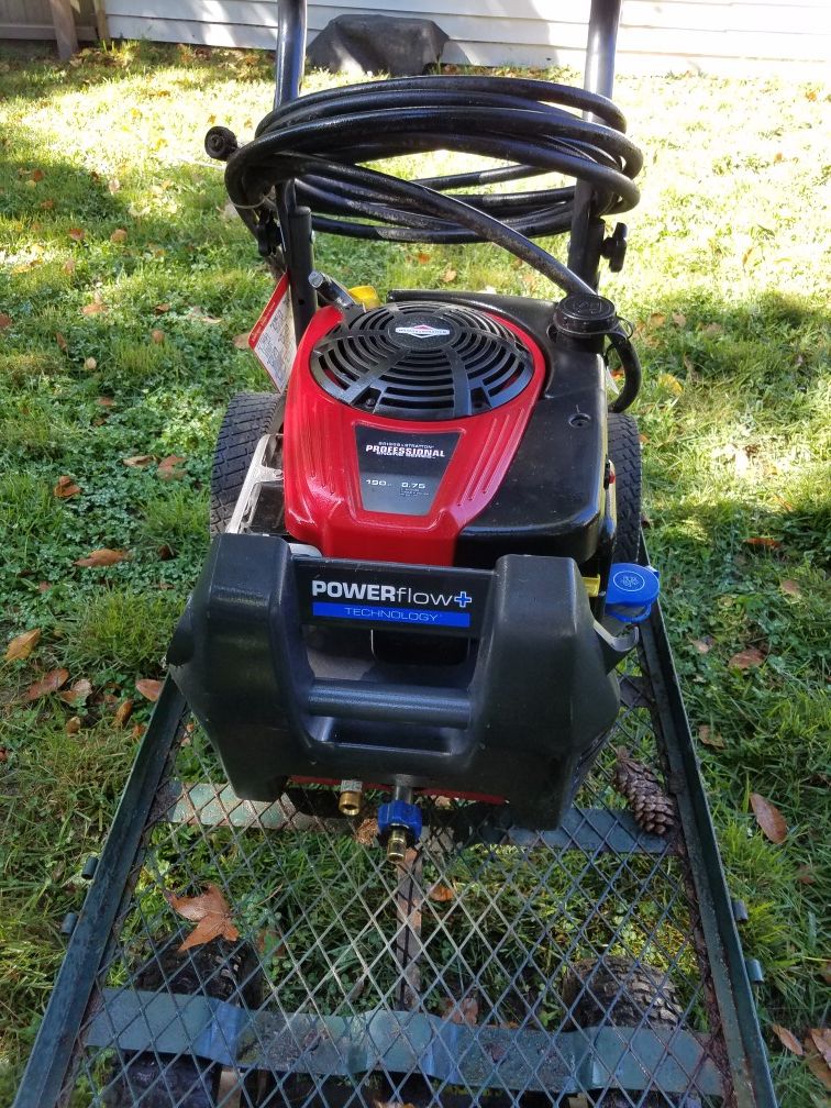 PROFESSIONAL GRADE BRIGGS AND STRATTON PRESSURE WASHER 8.75HP, 190cc, 3000 PSI