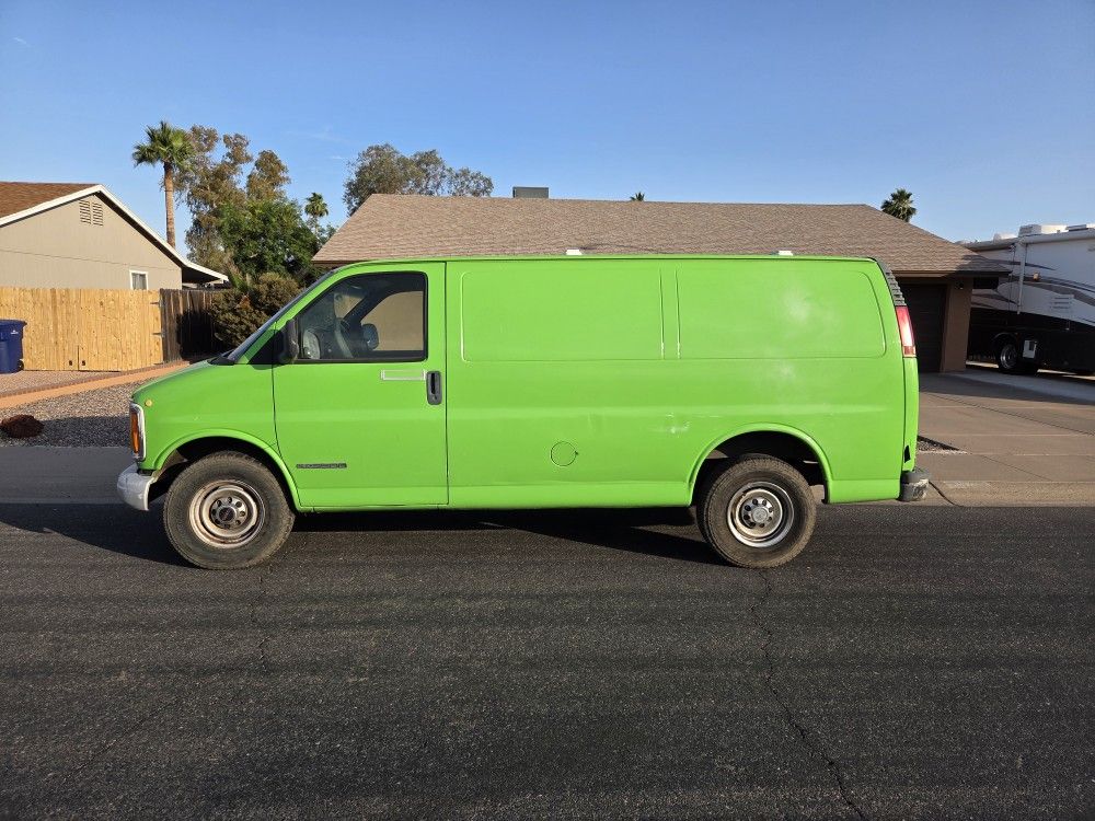 2000 GMC Savana