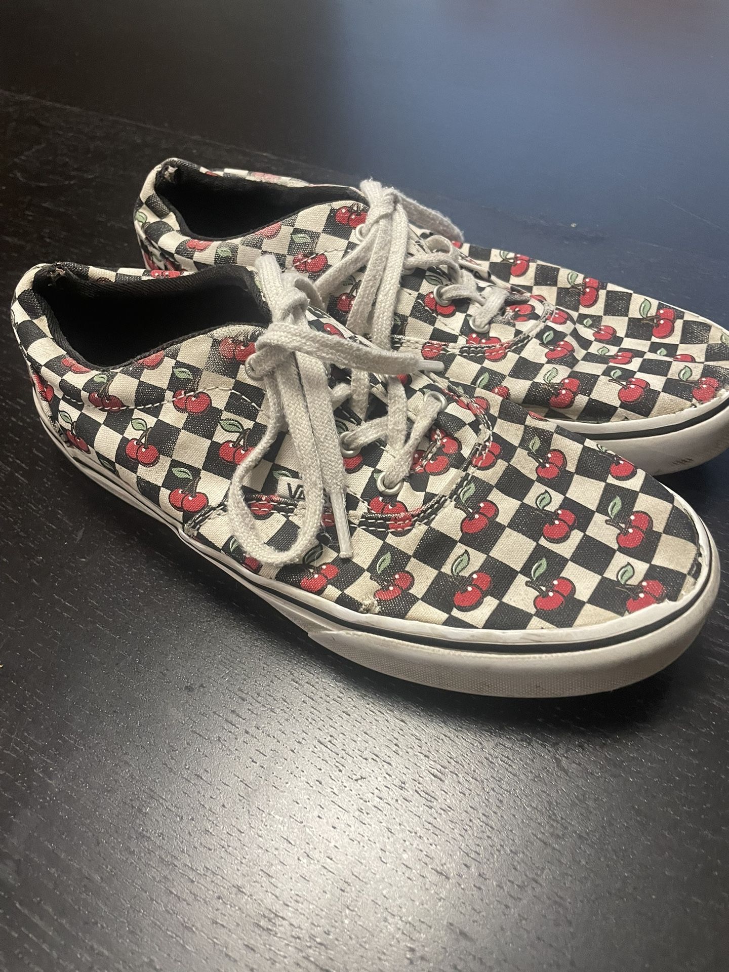 Vans Women's Classic Checkerboard Cherries, Size 5 for Sale in Fort Worth, TX - OfferUp