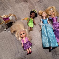 4 Disney Princess Dolls Ans Rapunzels Horse