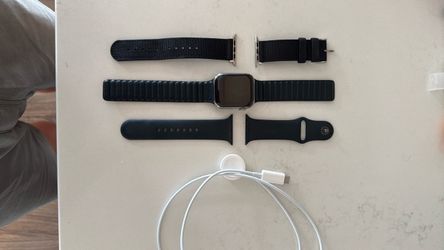 Apple Watch Series 7, 45mm GPS + Cellular Titanium