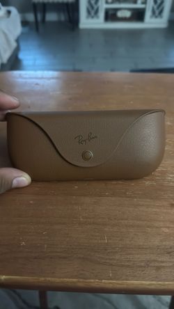 Rayban meta charging case (like new )