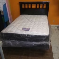 New Full Size Bed 