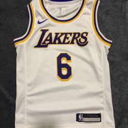 Lakers Nike DRI-FIT Lebron James jersey